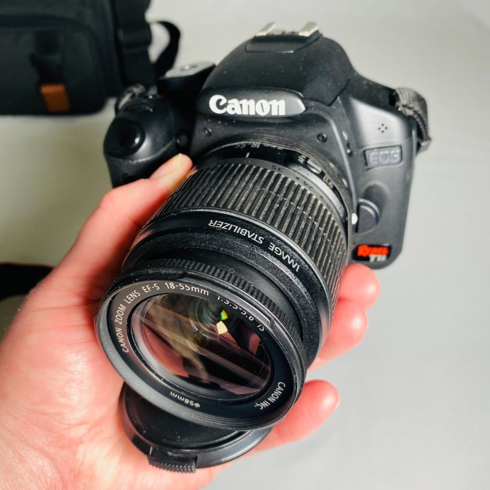 Canon EOS Rebel T1i EOS 500D 15.1MP Digital SLR Camera EFS 18-55mm Lens BUNDLE
